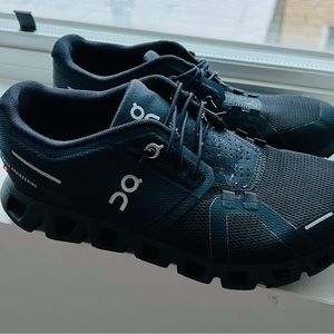 On Cloud 5 - All Black - Size 7